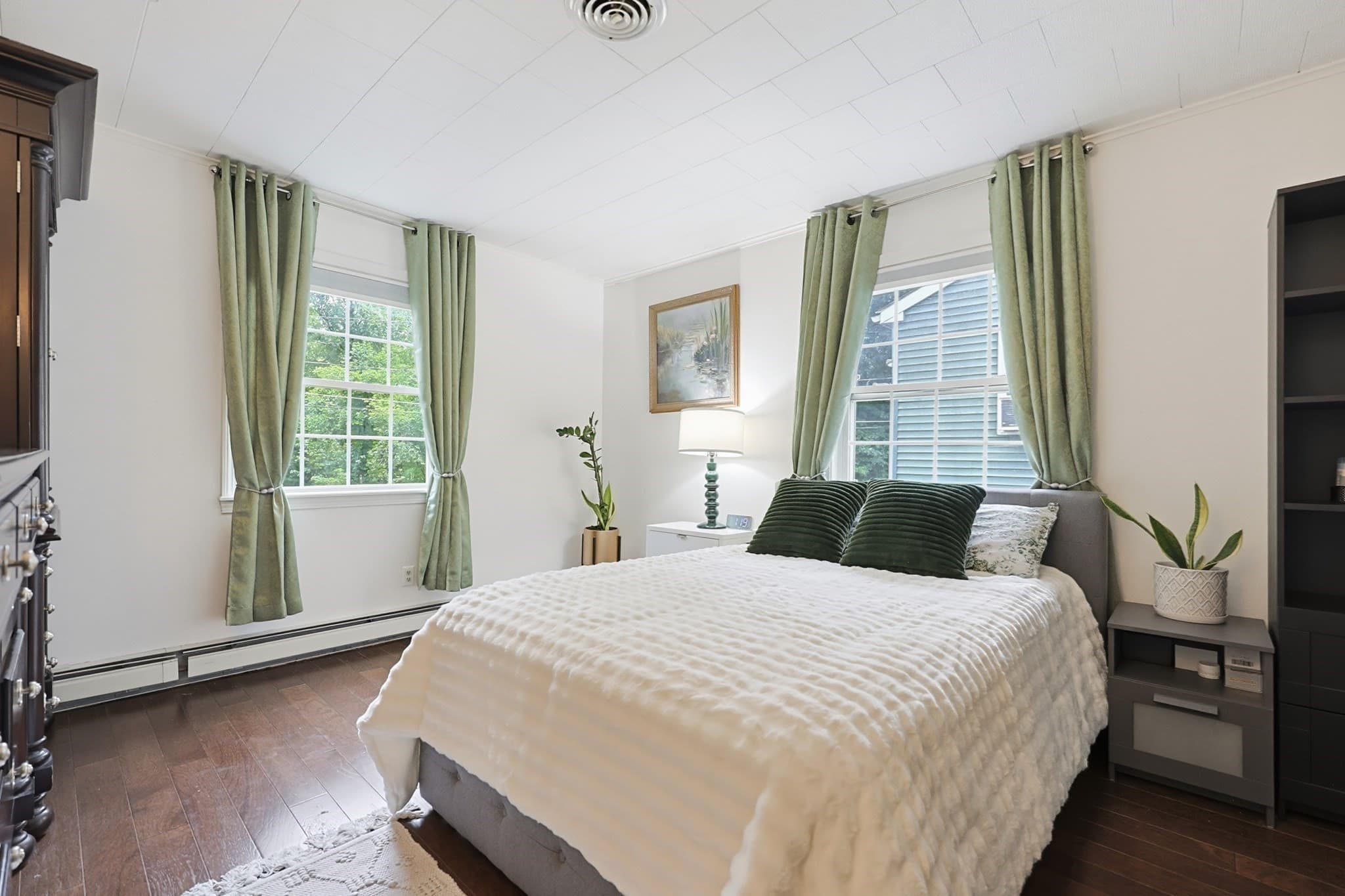 Single Family Residence at 25 Old Elmdale Rd, Uxbridge MA 01569, Uxbridge, photo 16 of 42