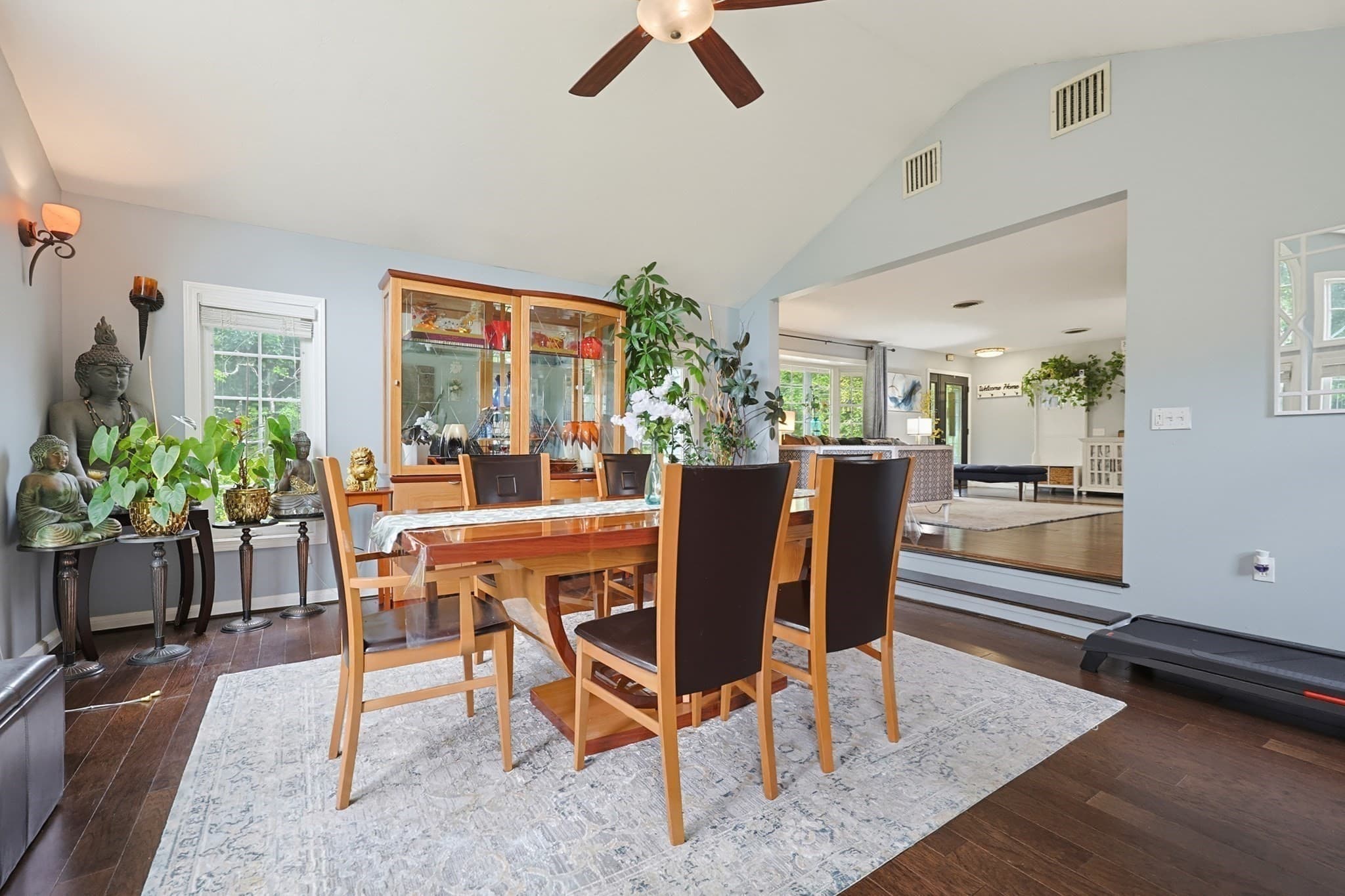 Single Family Residence at 25 Old Elmdale Rd, Uxbridge MA 01569, Uxbridge, photo 9 of 42