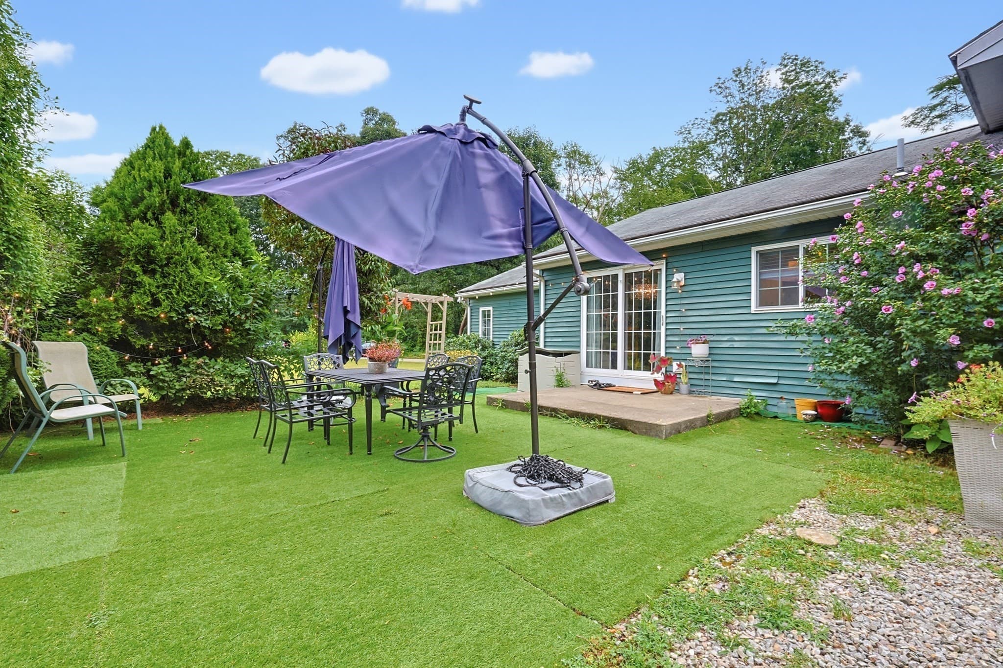 Single Family Residence at 25 Old Elmdale Rd, Uxbridge MA 01569, Uxbridge, photo 11 of 42