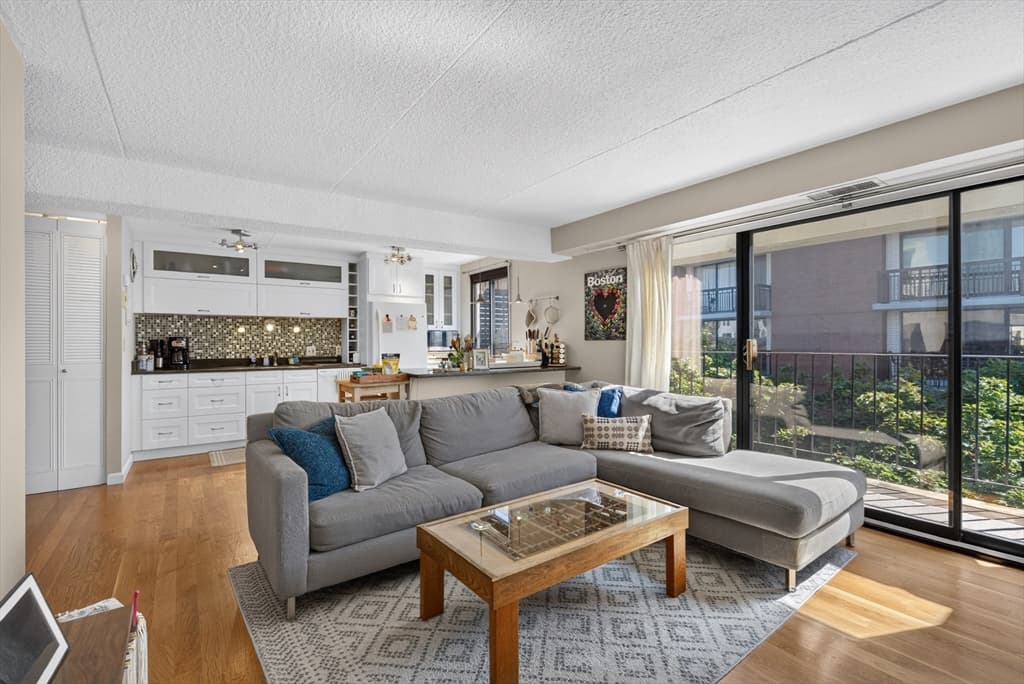 55 Sewall Ave, Brookline MA 02446
