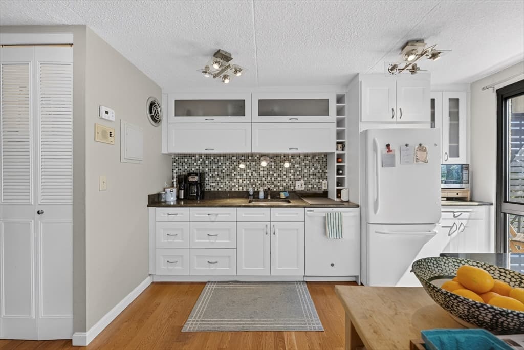 Condominium at 55 Sewall Ave, Brookline MA 02446, Brookline, photo 5 of 24