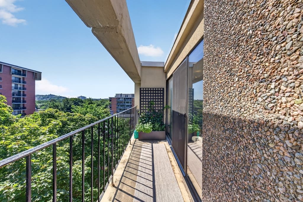 Condominium at 55 Sewall Ave, Brookline MA 02446, Brookline, photo 20 of 24