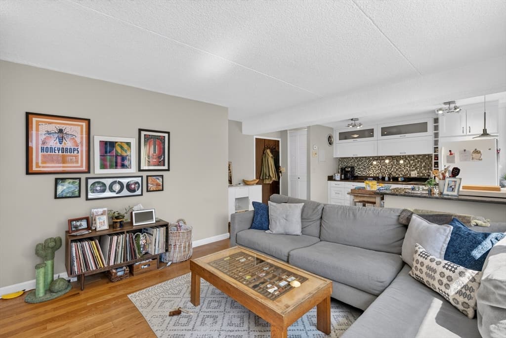 Condominium at 55 Sewall Ave, Brookline MA 02446, Brookline, photo 4 of 24