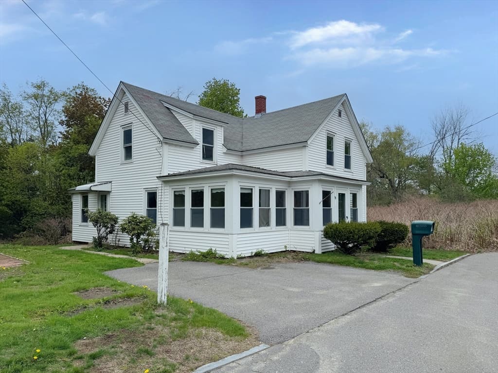 Single Family Residence at 58 Emerald St, Winchendon MA 01475, Winchendon, photo 2 of 32