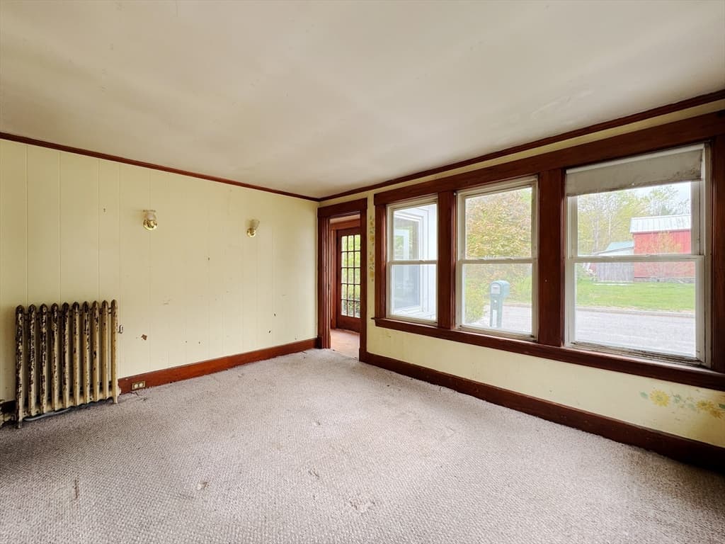 Single Family Residence at 58 Emerald St, Winchendon MA 01475, Winchendon, photo 10 of 32
