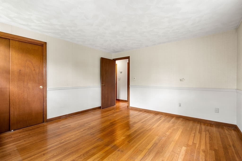 Single Family Residence at 4 Heard Drive, Ipswich MA 01938, Ipswich, photo 23 of 34