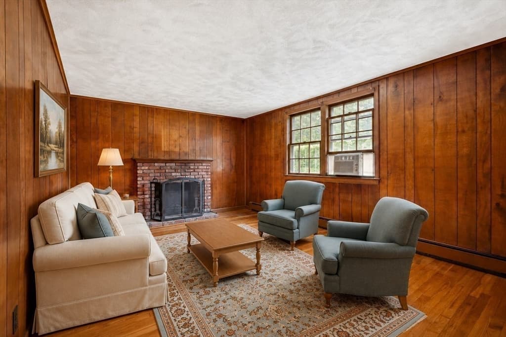 Single Family Residence at 4 Heard Drive, Ipswich MA 01938, Ipswich, photo 13 of 34