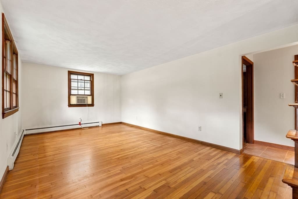 Single Family Residence at 4 Heard Drive, Ipswich MA 01938, Ipswich, photo 12 of 34