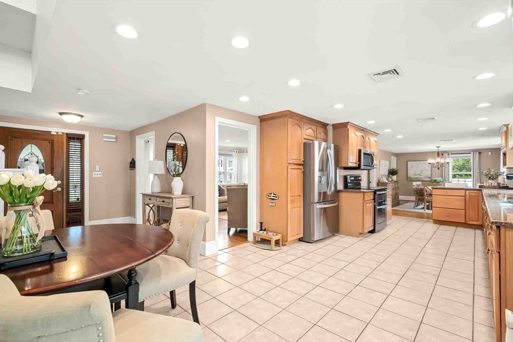 Single Family Residence at 34 Edward Ave., Lynnfield MA 01940, Lynnfield, photo 14 of 40