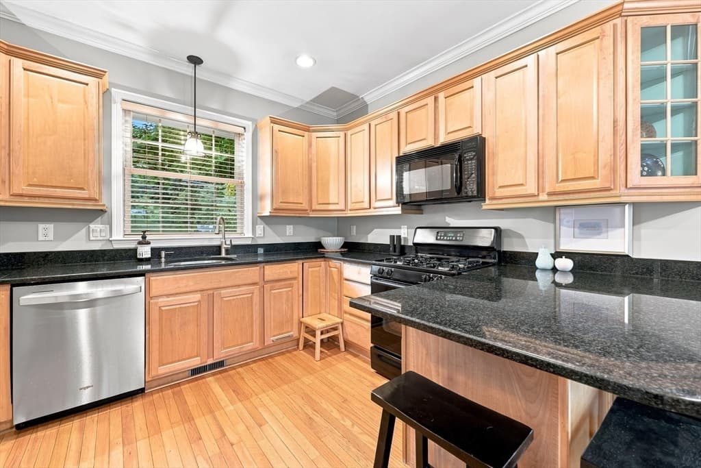Single Family Residence at 222 Mendon Street, Hopedale MA 01747, Hopedale, photo 6 of 35