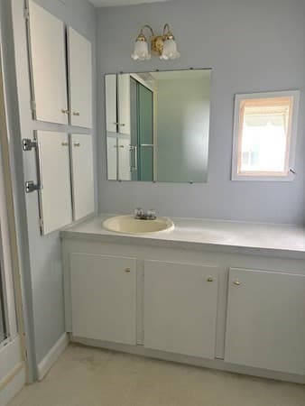Mobile Home at 22 Thayer Dr, Taunton MA 02780, Taunton, photo 7 of 13