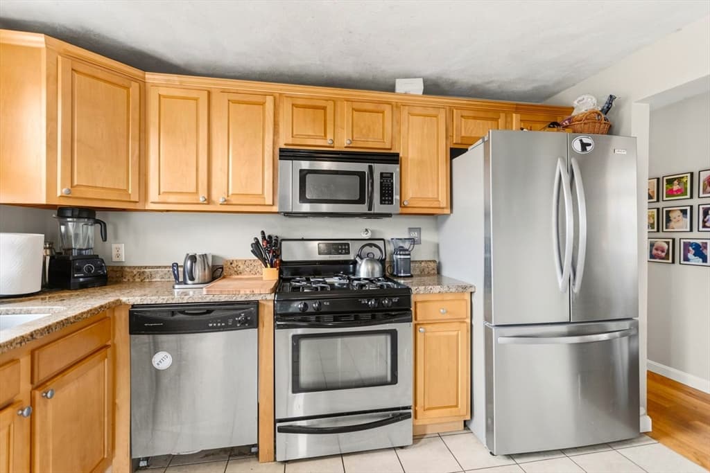 Single Family Residence at 183 E Broadway, Haverhill MA 01830, Haverhill, photo 17 of 27