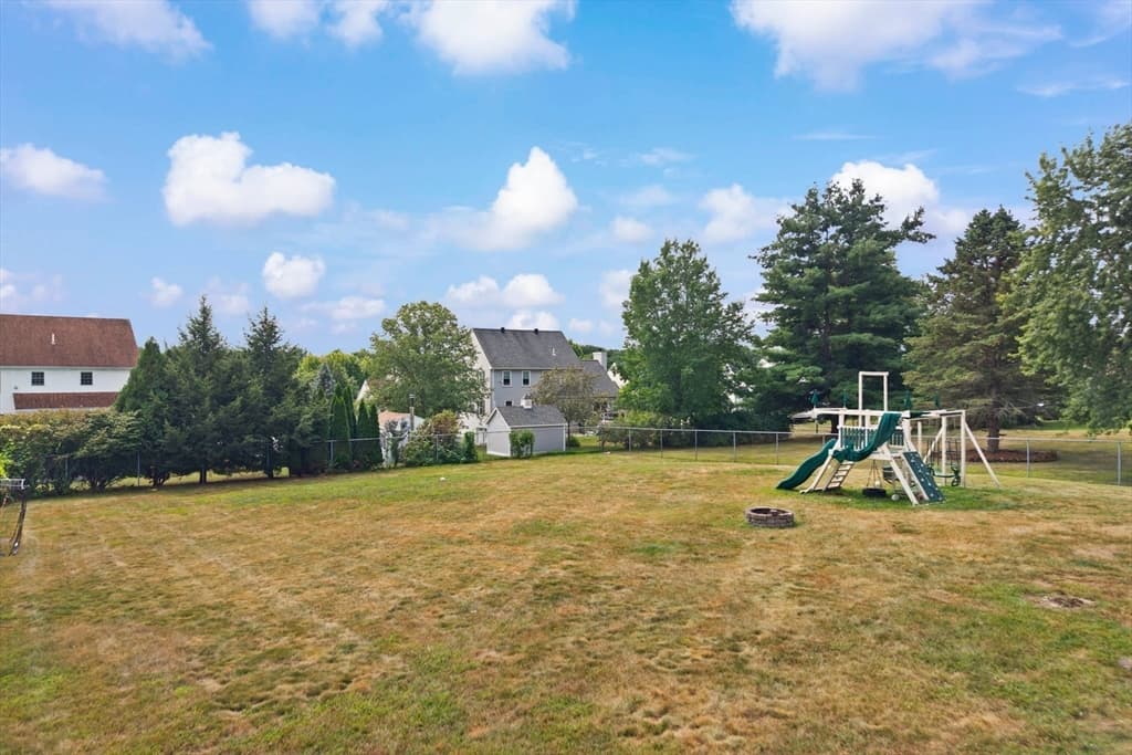 Single Family Residence at 183 E Broadway, Haverhill MA 01830, Haverhill, photo 7 of 27