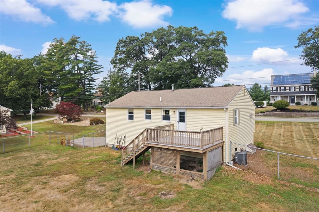 Single Family Residence at 183 E Broadway, Haverhill MA 01830, Haverhill, photo 5 of 27