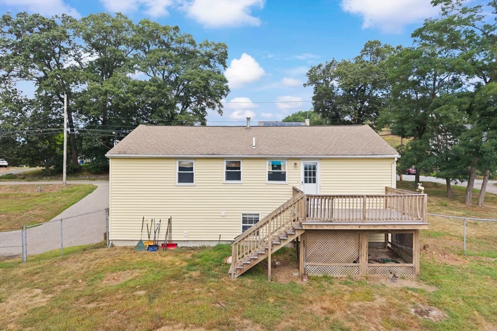 Single Family Residence at 183 E Broadway, Haverhill MA 01830, Haverhill, photo 4 of 27