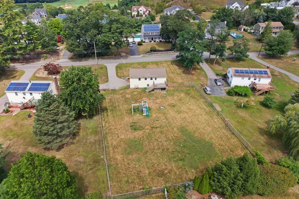 Single Family Residence at 183 E Broadway, Haverhill MA 01830, Haverhill, photo 8 of 27