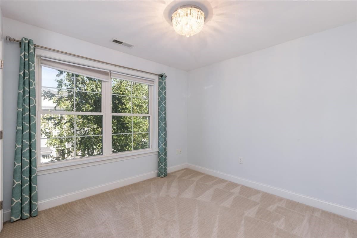 Condominium at 52 Compass Pt # 52, North Andover MA 01845, North Andover, photo 23 of 41