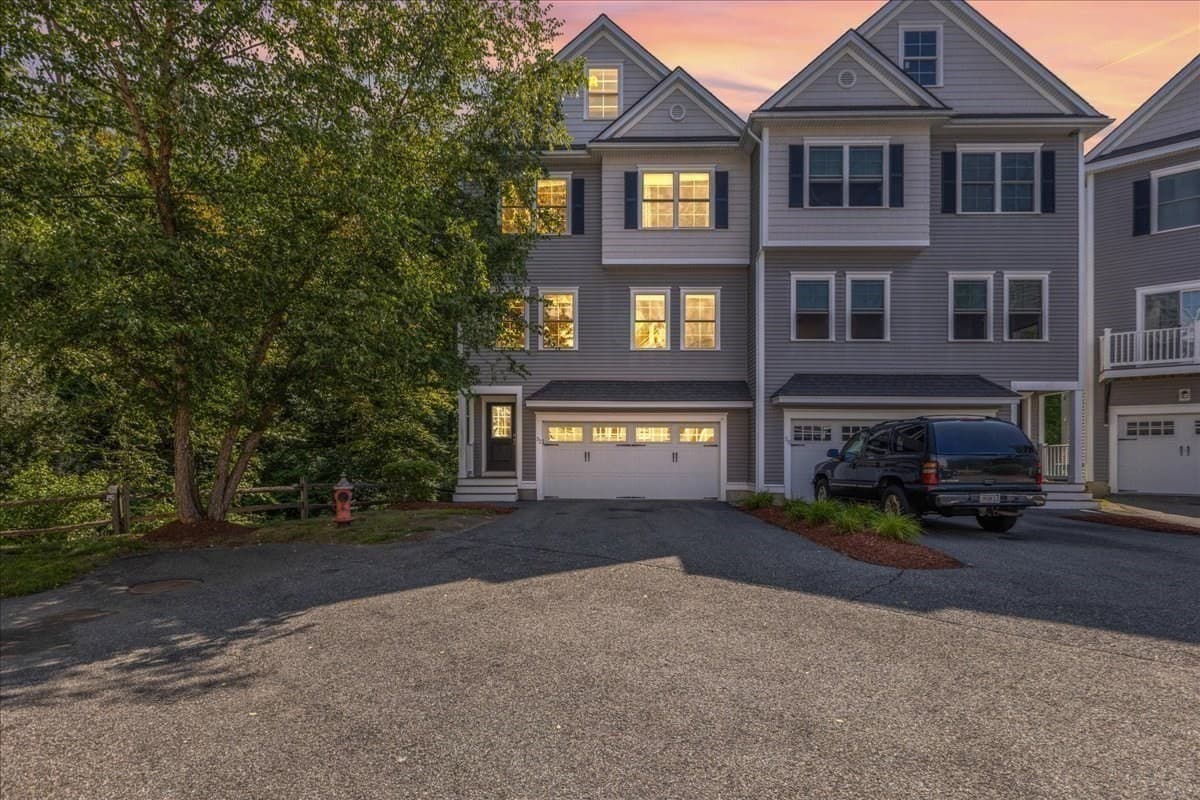 Condominium at 52 Compass Pt # 52, North Andover MA 01845, North Andover, photo 6 of 41