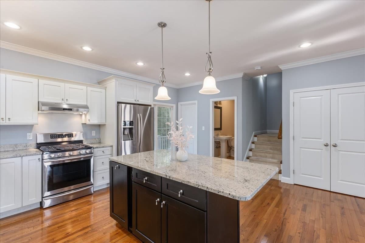 Condominium at 52 Compass Pt # 52, North Andover MA 01845, North Andover, photo 12 of 41
