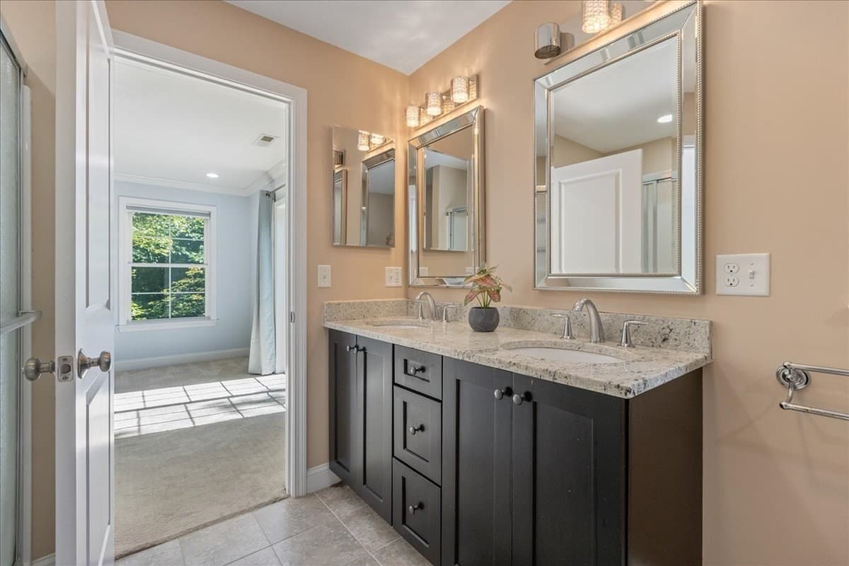 Condominium at 52 Compass Pt # 52, North Andover MA 01845, North Andover, photo 32 of 41