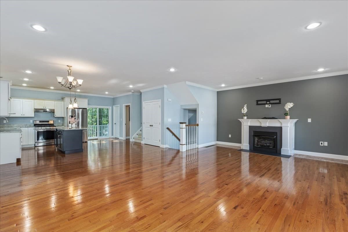 52 Compass Pt # 52, North Andover MA 01845