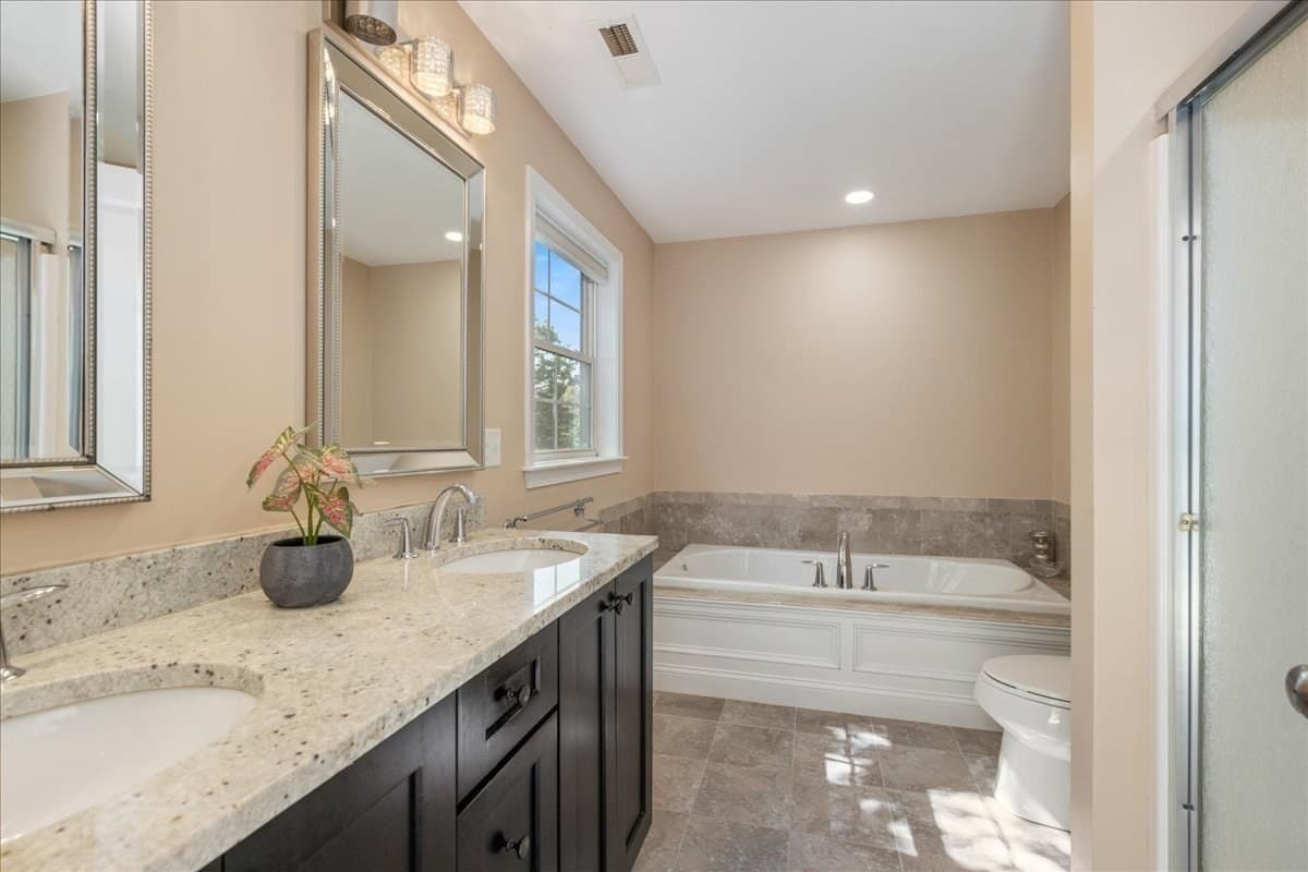 Condominium at 52 Compass Pt # 52, North Andover MA 01845, North Andover, photo 30 of 41