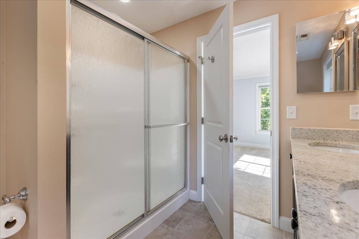 Condominium at 52 Compass Pt # 52, North Andover MA 01845, North Andover, photo 33 of 41