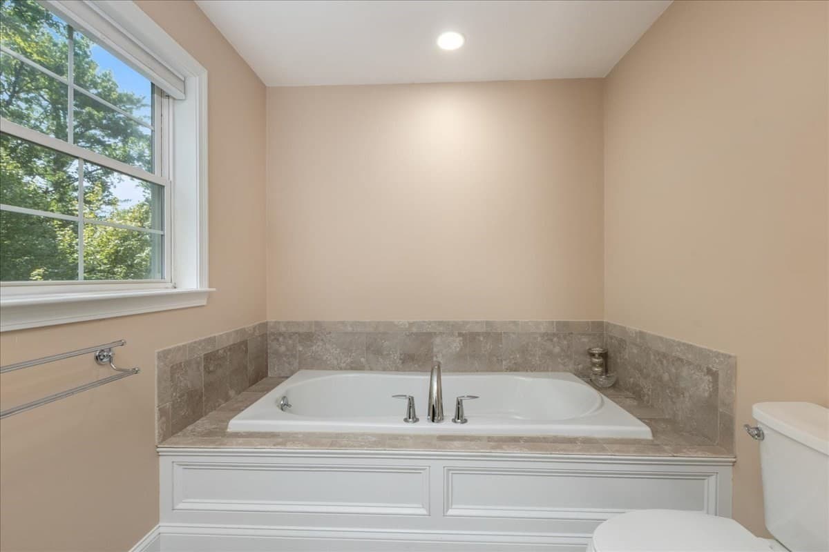 Condominium at 52 Compass Pt # 52, North Andover MA 01845, North Andover, photo 31 of 41