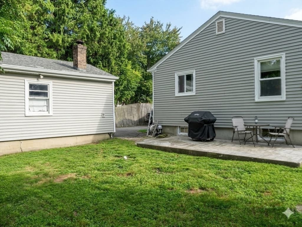 Single Family Residence at 118 Randolph Ave, Tiverton RI 02878, Tiverton, photo 30 of 30
