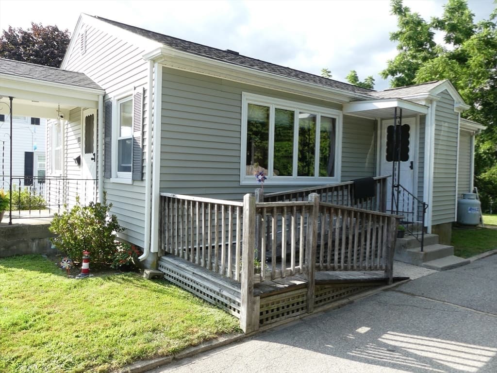 Single Family Residence at 118 Randolph Ave, Tiverton RI 02878, Tiverton, photo 25 of 30