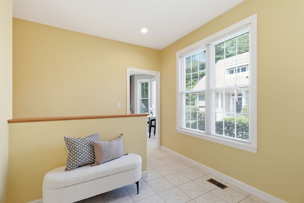 Condominium at 15 Braeburn Ln # 15, Ashland MA 01721, Ashland, photo 19 of 42