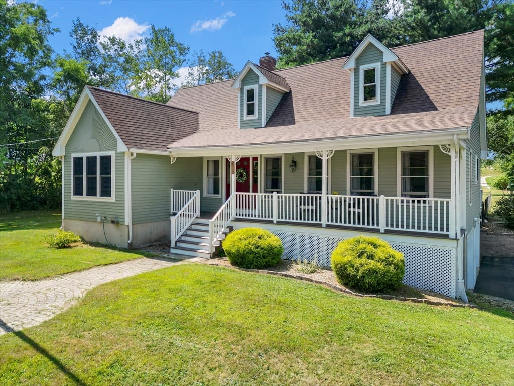 Single Family Residence at 300 E Broadway, Haverhill MA 01830, Haverhill, photo 2 of 42