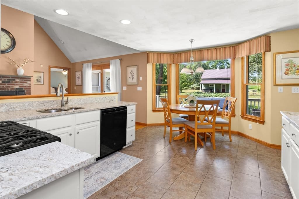 Single Family Residence at 300 E Broadway, Haverhill MA 01830, Haverhill, photo 12 of 42