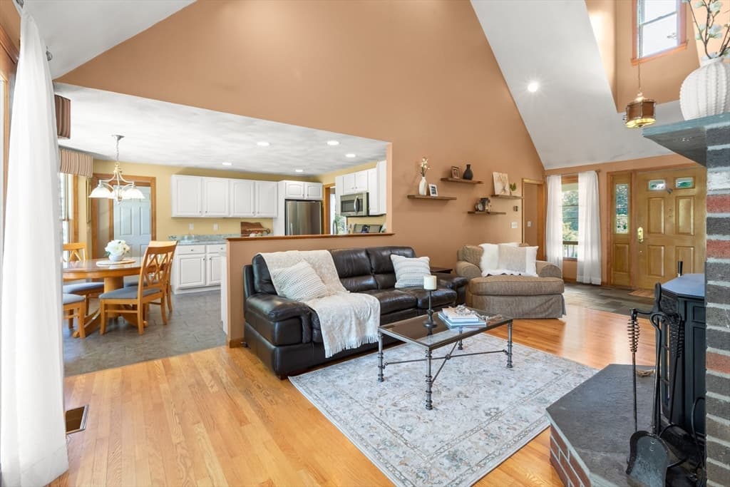 Single Family Residence at 300 E Broadway, Haverhill MA 01830, Haverhill, photo 11 of 42