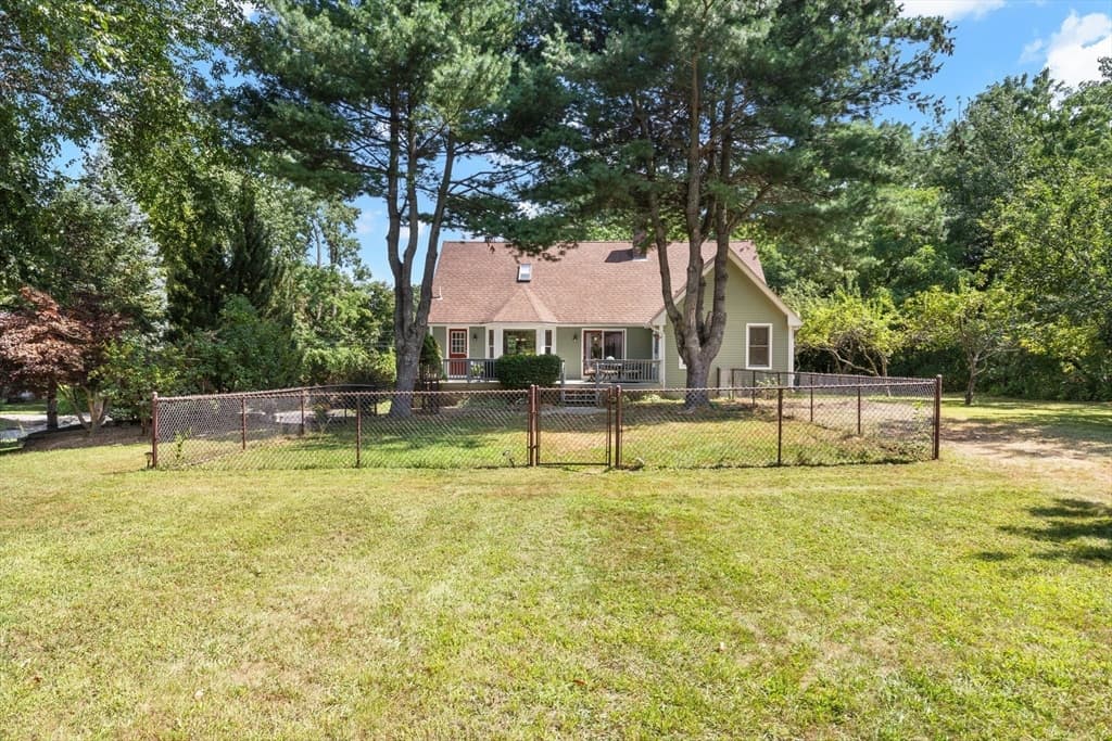 Single Family Residence at 300 E Broadway, Haverhill MA 01830, Haverhill, photo 39 of 42