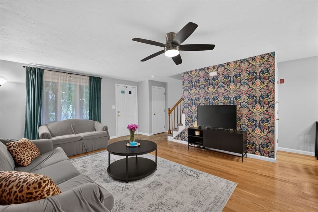 Condominium at 13 Old Meetinghouse Grn # 13, Norton MA 02766, Norton, photo 2 of 35