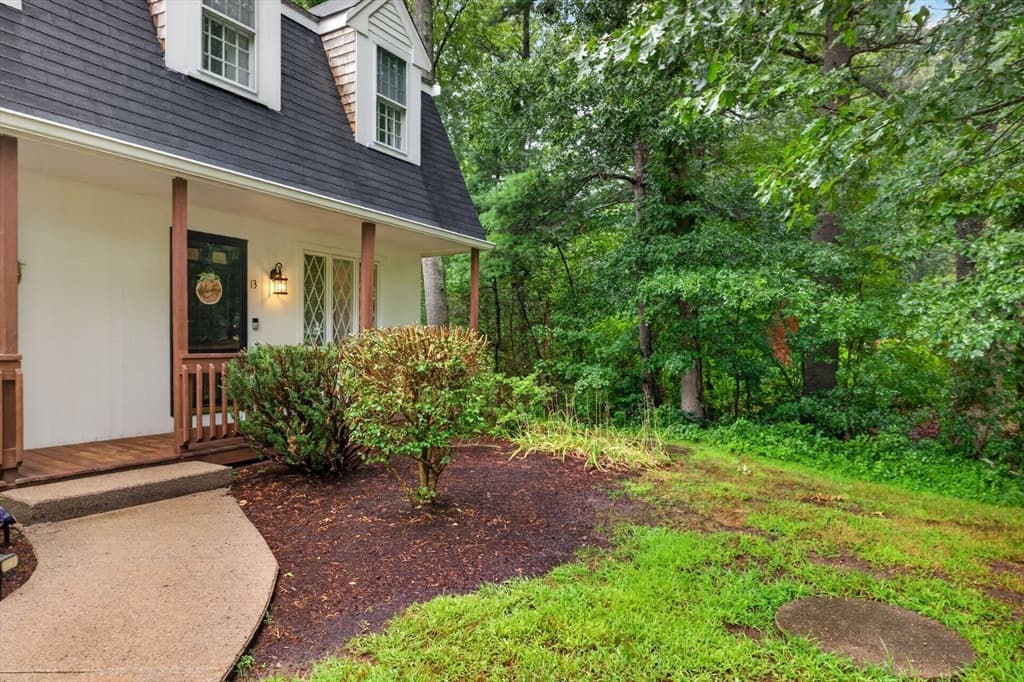 Condominium at 13 Old Meetinghouse Grn # 13, Norton MA 02766, Norton, photo 9 of 35