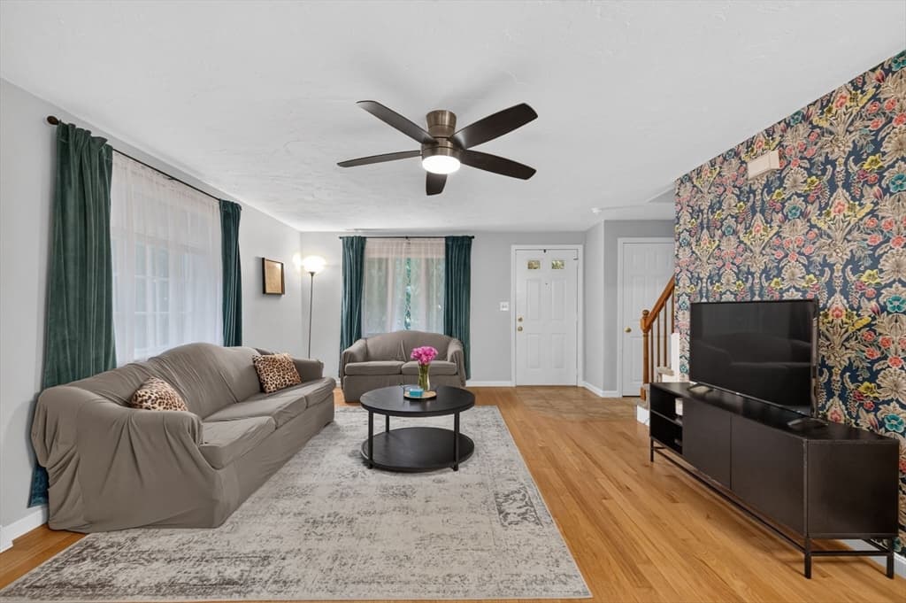 Condominium at 13 Old Meetinghouse Grn # 13, Norton MA 02766, Norton, photo 14 of 35