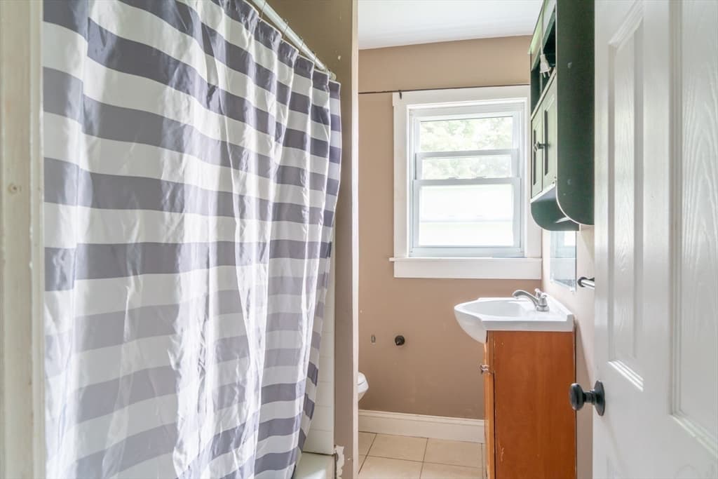 Multi Family at 218 Standish Ave, Plymouth MA 02360, Plymouth, photo 19 of 29
