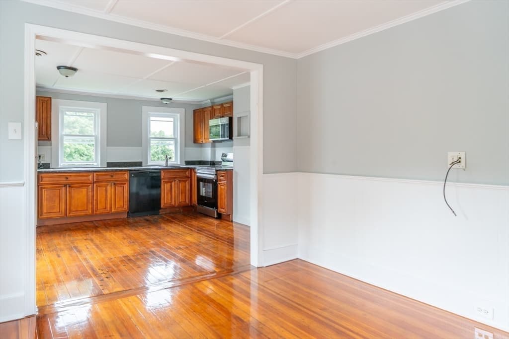 Multi Family at 218 Standish Ave, Plymouth MA 02360, Plymouth, photo 8 of 29