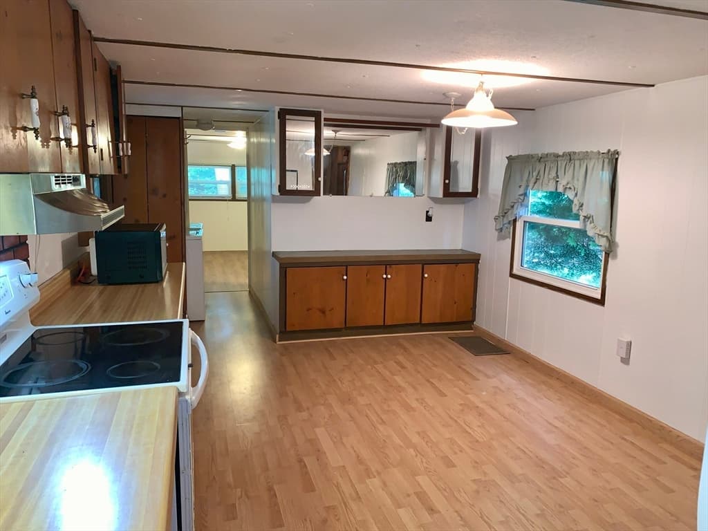 Mobile Home at 29 Conestoga, Brookfield MA 01502, Brookfield, photo 3 of 22