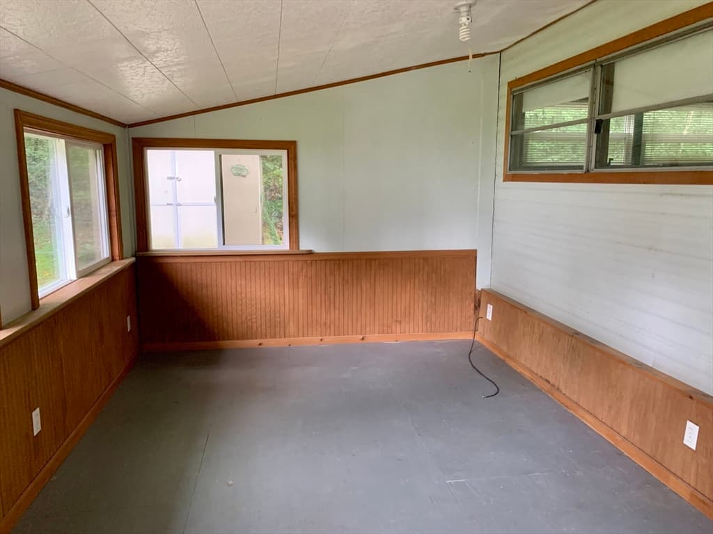 Mobile Home at 29 Conestoga, Brookfield MA 01502, Brookfield, photo 15 of 22