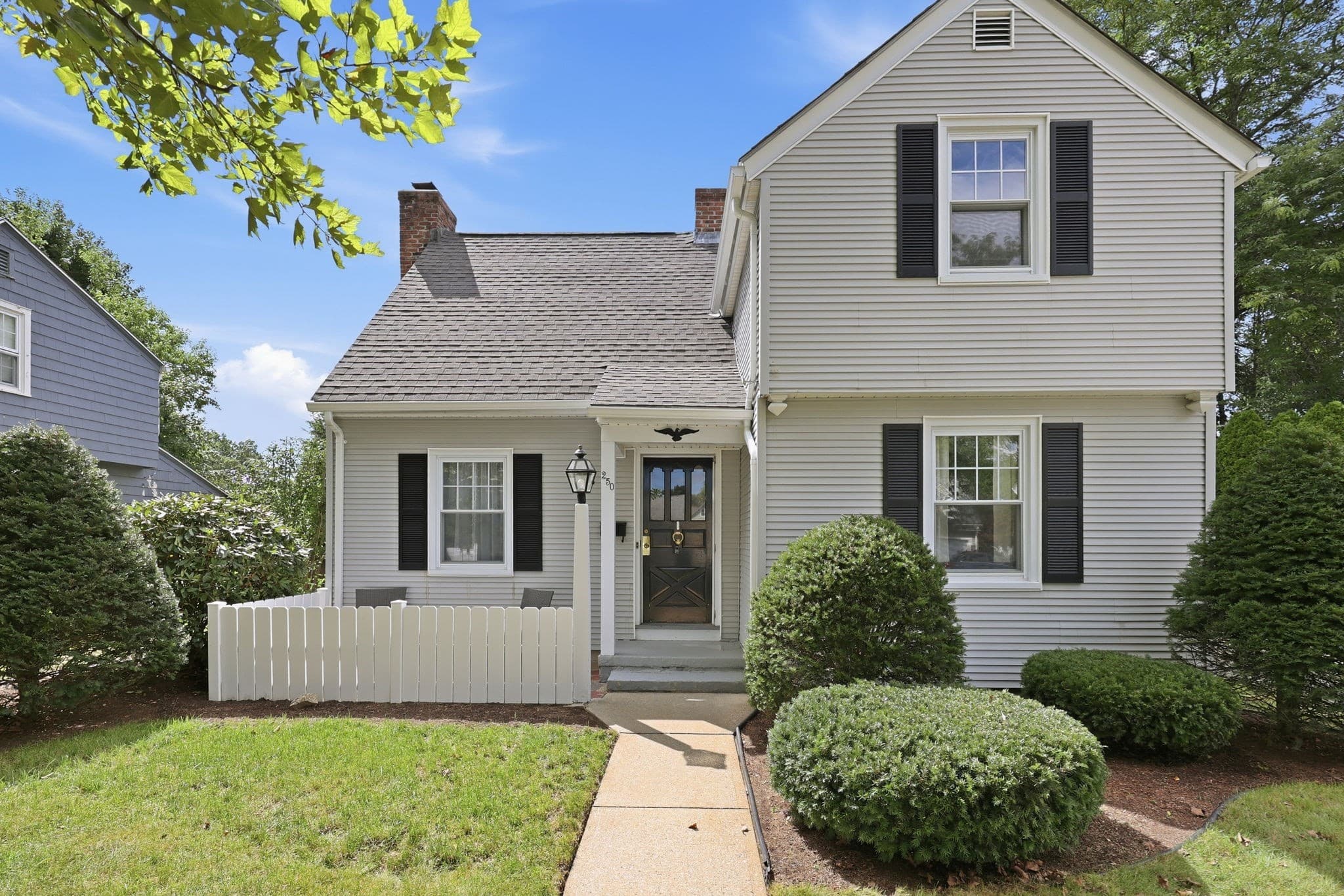 250 Gillette Ave, Springfield MA 01118