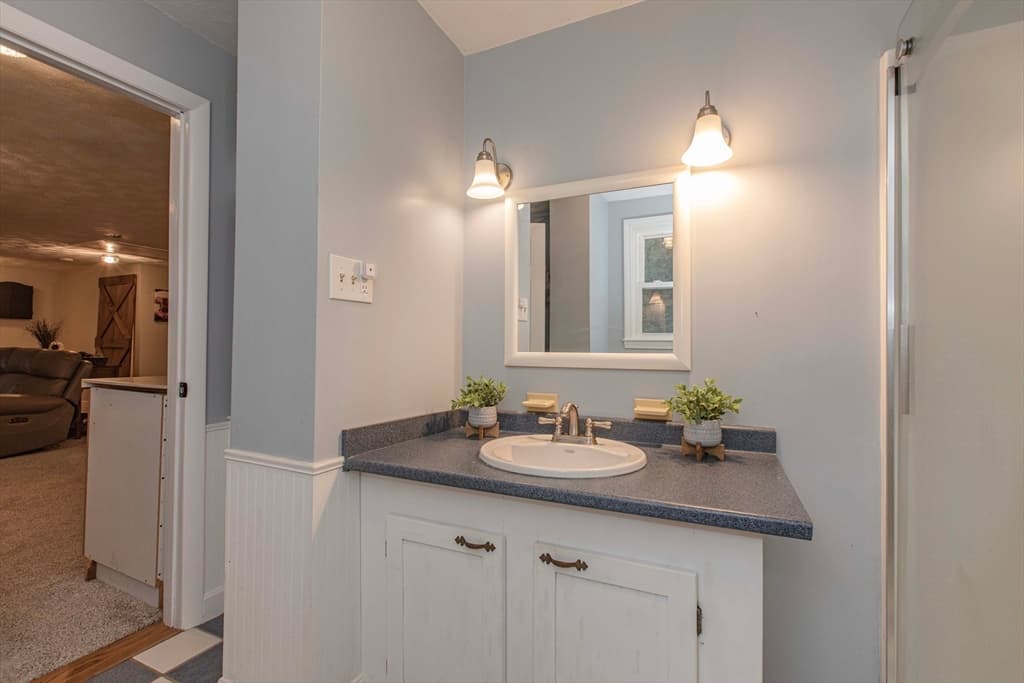 Single Family Residence at 13 Old Powder House Rd, Lakeville MA 02347, Lakeville, photo 32 of 42