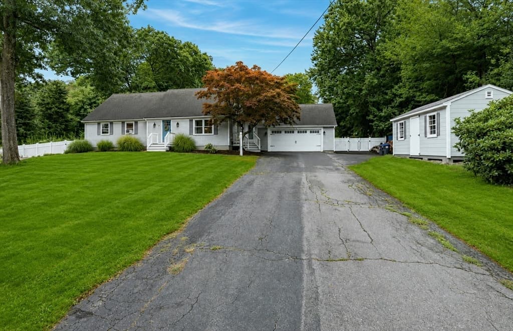 Single Family Residence at 13 Old Powder House Rd, Lakeville MA 02347, Lakeville, photo 4 of 42