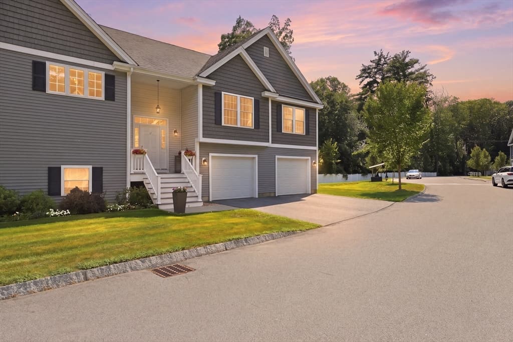 17 Cypress # 1, Exeter NH 03833