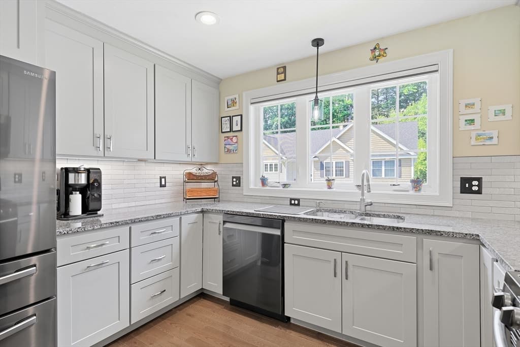 Condominium at 17 Cypress # 1, Exeter NH 03833, Exeter, photo 8 of 42