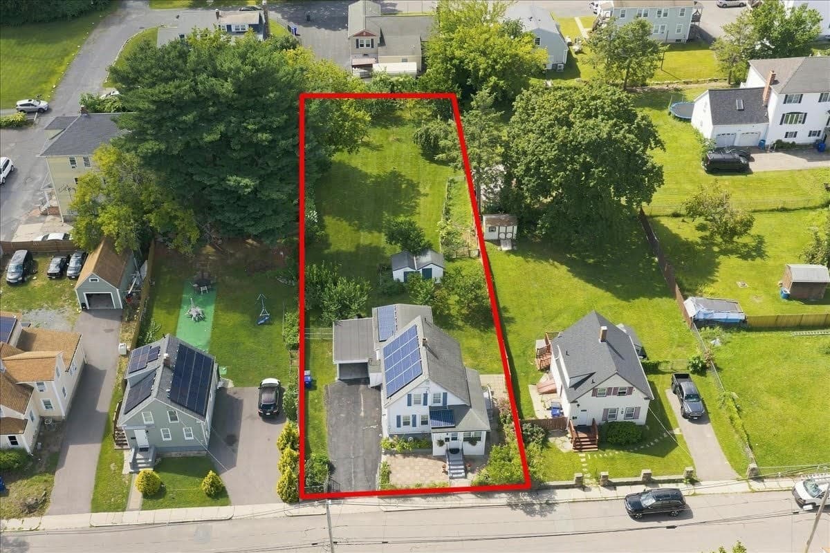 Single Family Residence at 9 Oliver Street, Milford MA 01757, Milford, photo 2 of 20