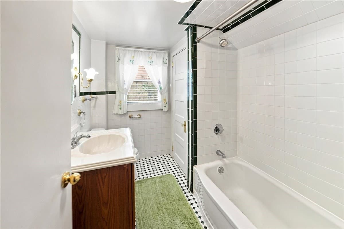 Single Family Residence at 9 Oliver Street, Milford MA 01757, Milford, photo 12 of 20
