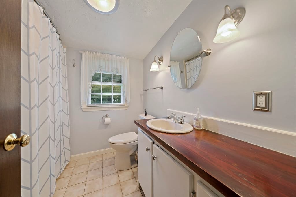 Single Family Residence at 36 Concord St, Brockton MA 02302, Brockton, photo 16 of 37